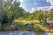 POZEMEK BRNOHORNÍ HERŠPICE: OSAMĚLÁ ULICE - POSLEDNÍ ŠANCE POSTAVIT SI DOMOV V SRDCI ZÁSTAVBY a ZÁROVEŇ NA OKRAJI BRNA!, cena 8499000 CZK / objekt, nabízí